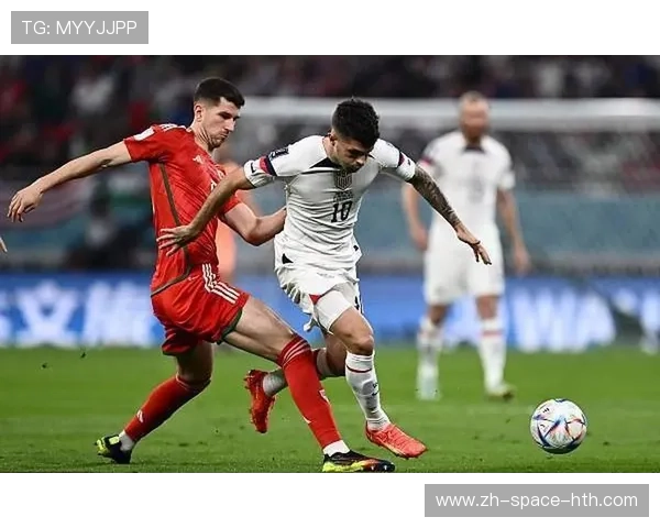 终场哨响，奥格斯堡球员庆祝最后时刻扳平比分